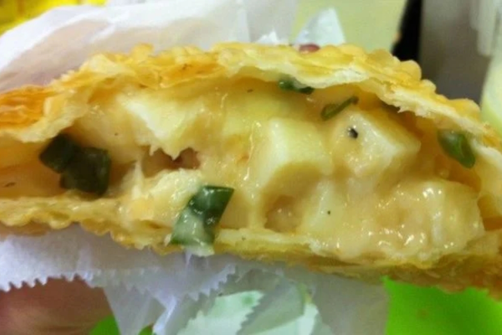 Bateu aquela vontade de comer um pastel? Então venha conferir essa receita de Pastelzinho de palmito cremoso