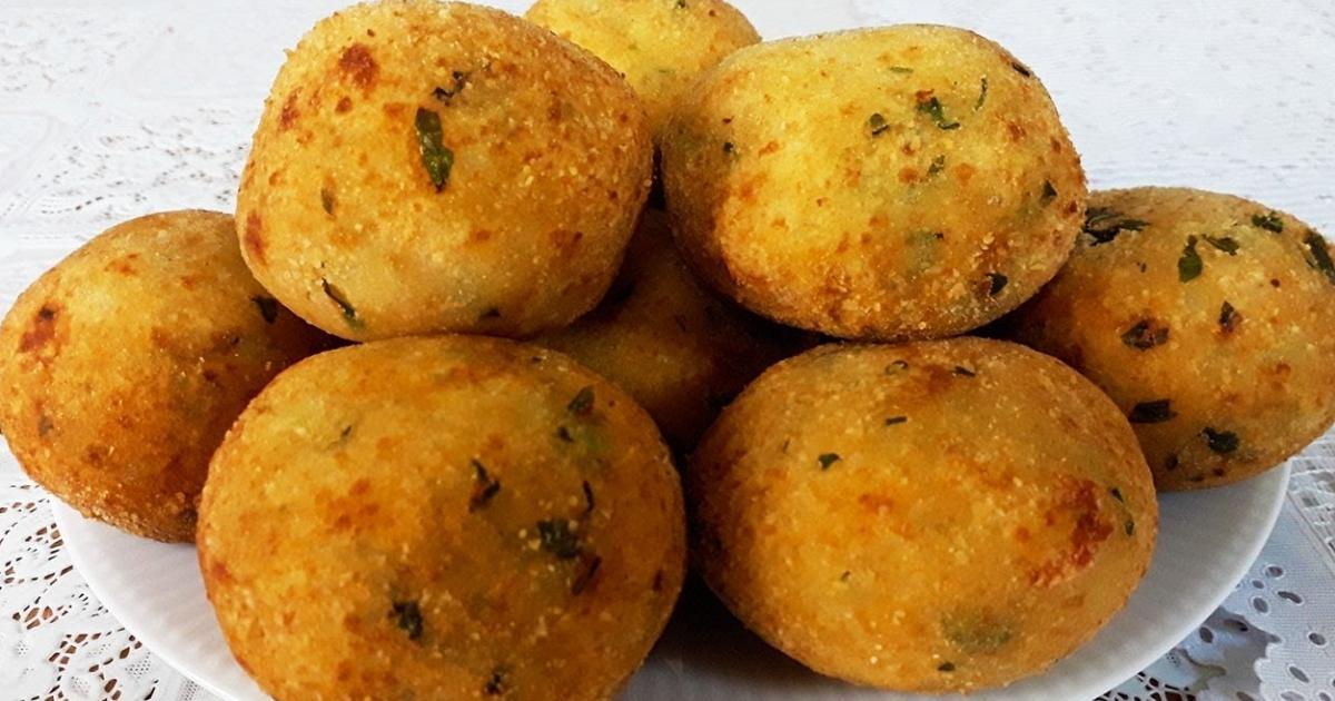 Bolinho Frito de Batata, Com Poucos Ingredientes e Surpreendente!