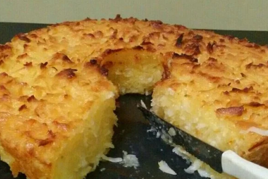 Bolo de aipim com coco delicioso, é muito fácil o preparo