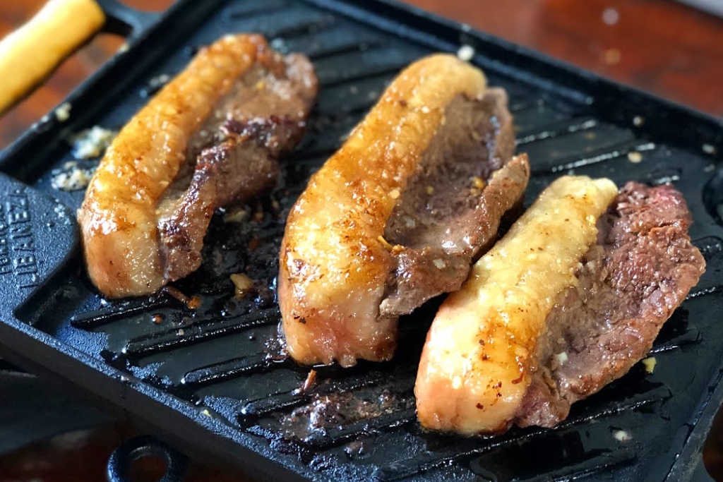 Picanha no alho e manteiga, perfeita para servir num almoço de fim de semana ou em uma ocasião especial