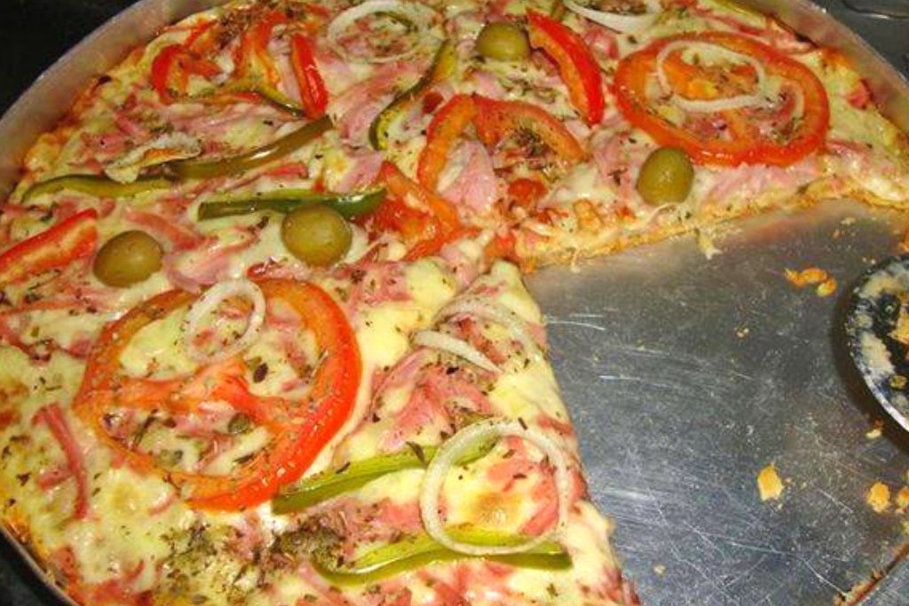 Pizza de liquidificador, ótimo para finais de semana